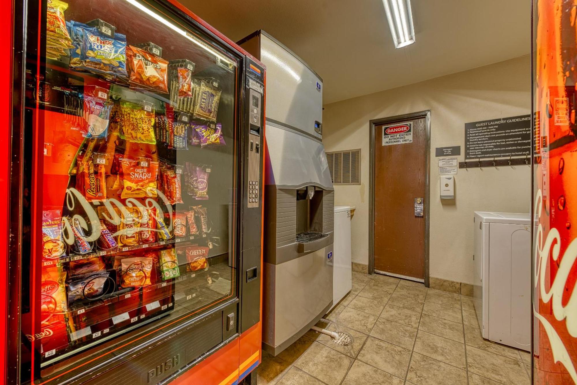 Super 8 By Wyndham Alamosa Motel Buitenkant foto